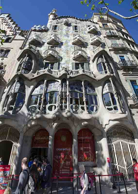 Barcelona - Gaudí - Casa Batlló - fachada exterior 1